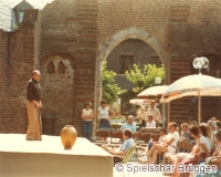 1982Antigone_freilicht_001